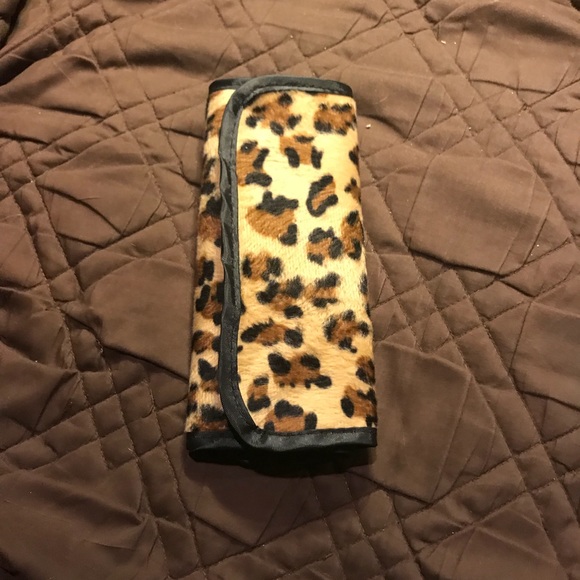 Cheetah print brush roll - Picture 4 of 8